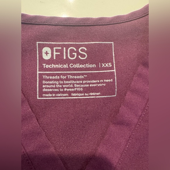 Figs women’s Deep Purple Scrub Set- XS/T Kade Cargo Pant & XXS Casma 3pocket top - Picture 10 of 13